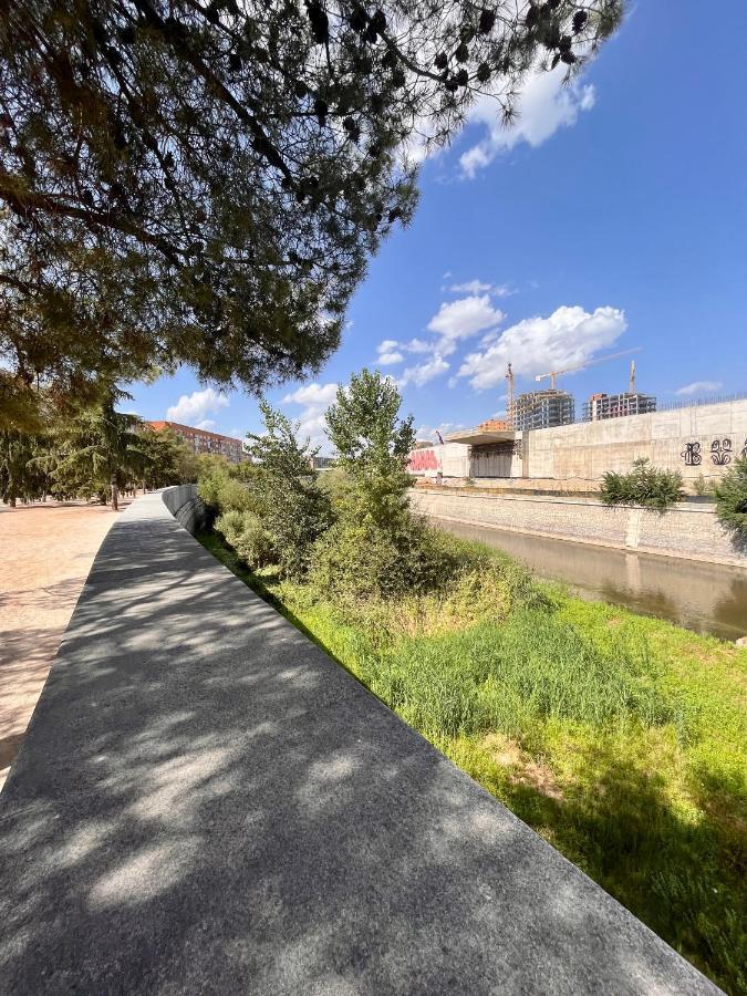 Madrid River Dreams Eksteriør billede
